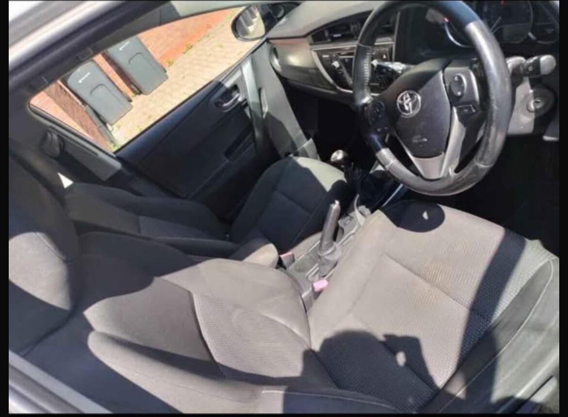 Toyota Auris - 1.33 Dual VVT-i Icon Euro 5 (s/s) 5dr - Hatchback (2012 - 2016) Image